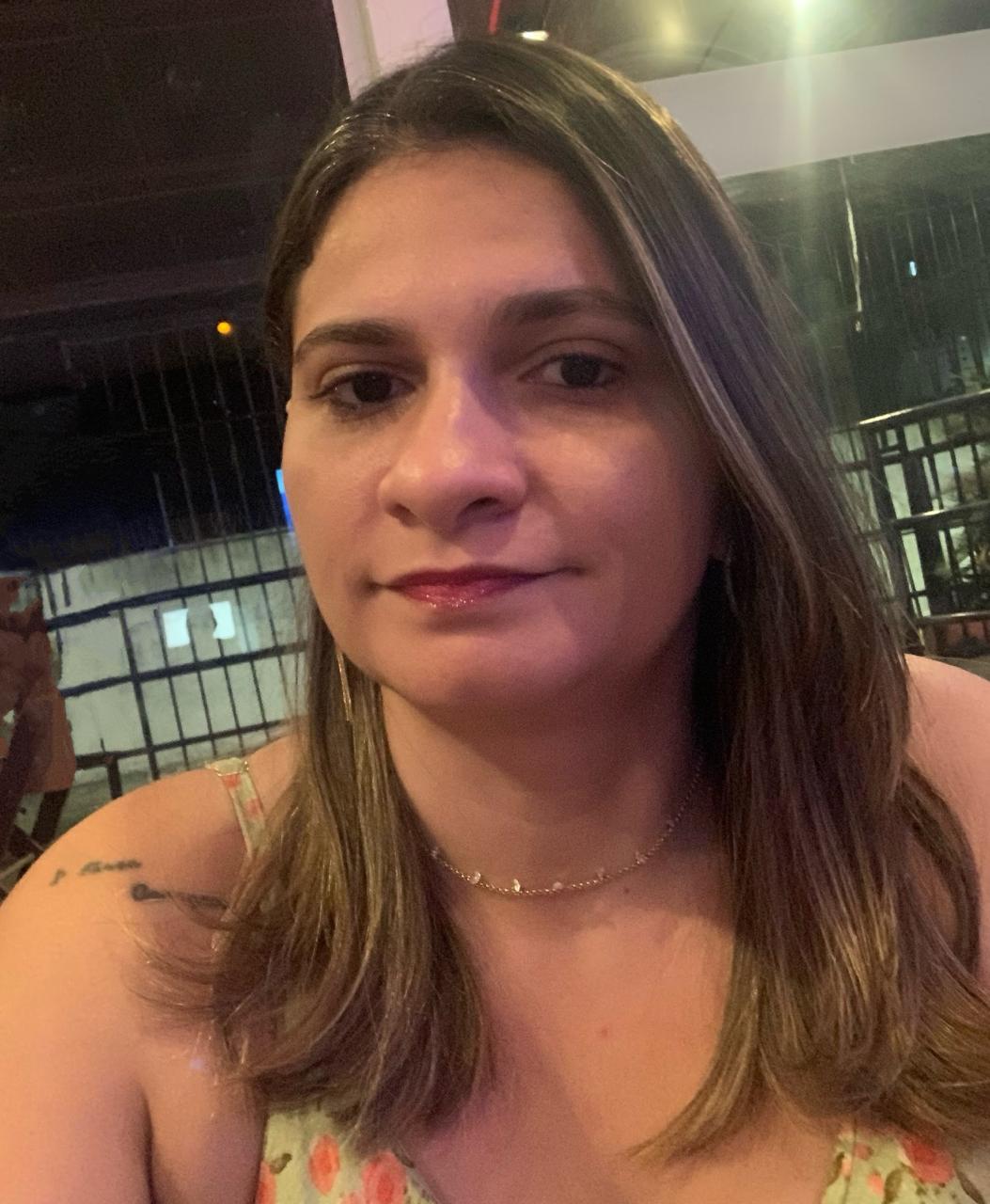 Profª. Dra. Aline Aparecida Carvalho França